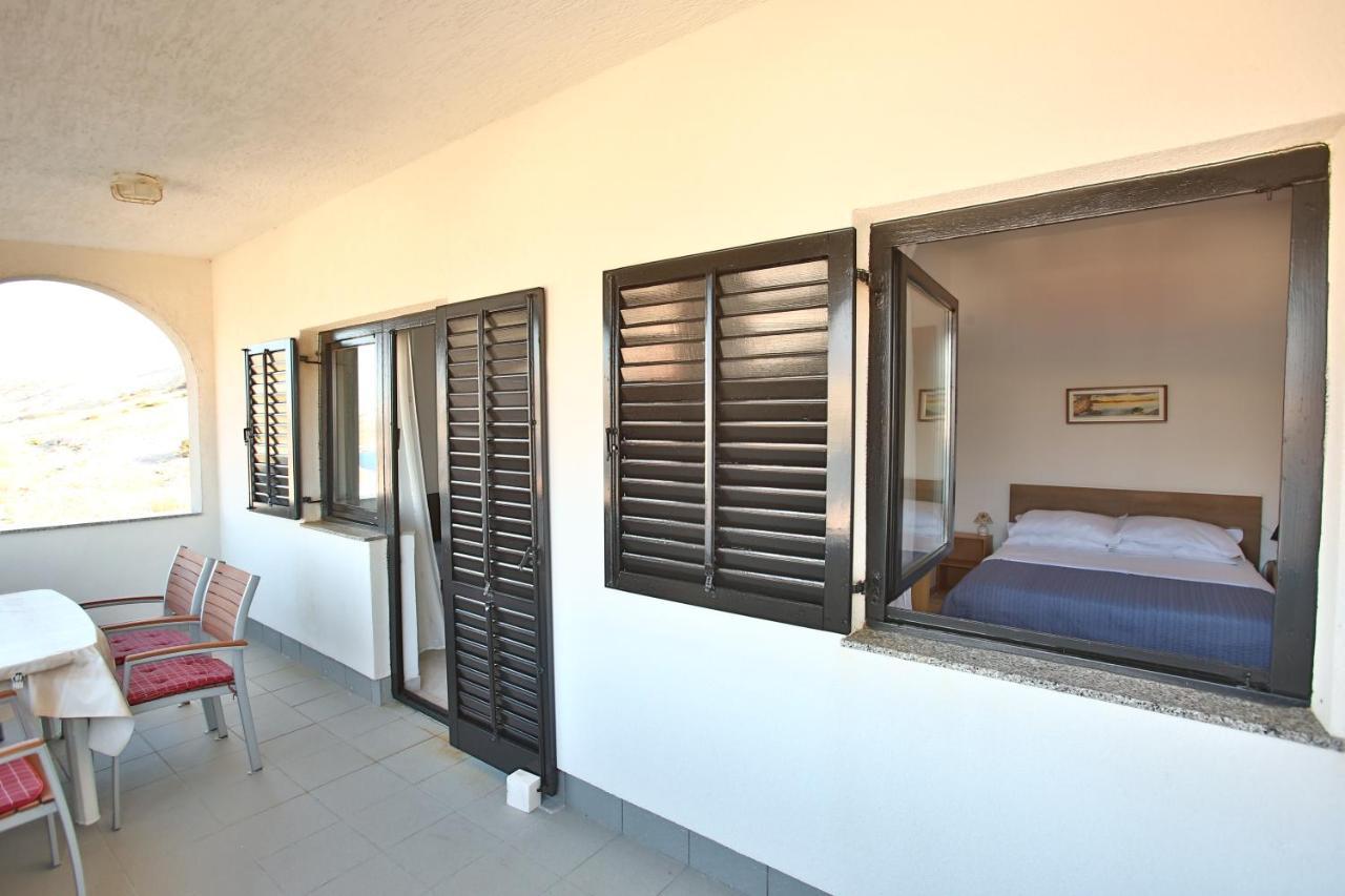 Apartment Branko Pag Town